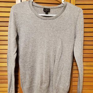 Lightweight gray sweater